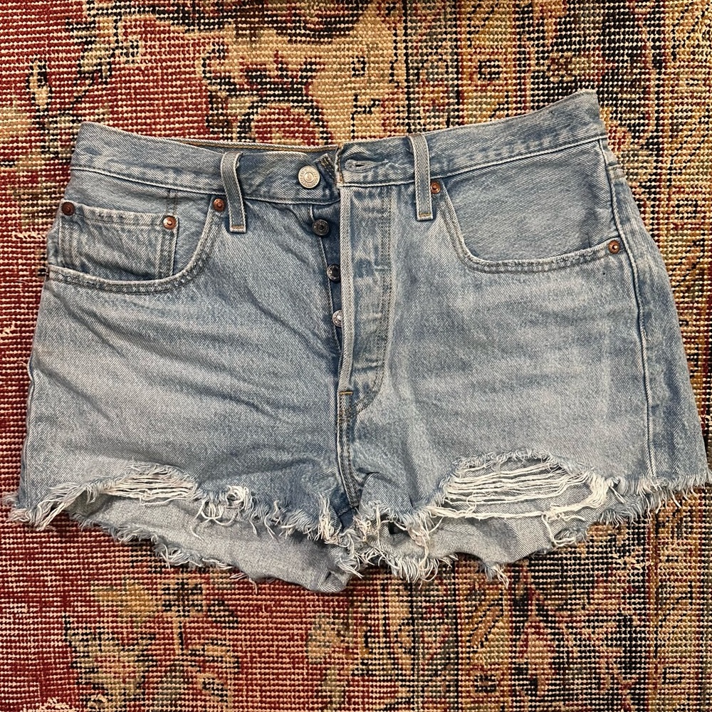 LEVI’S 501 Original Fit High-Rise Women’s Shorts